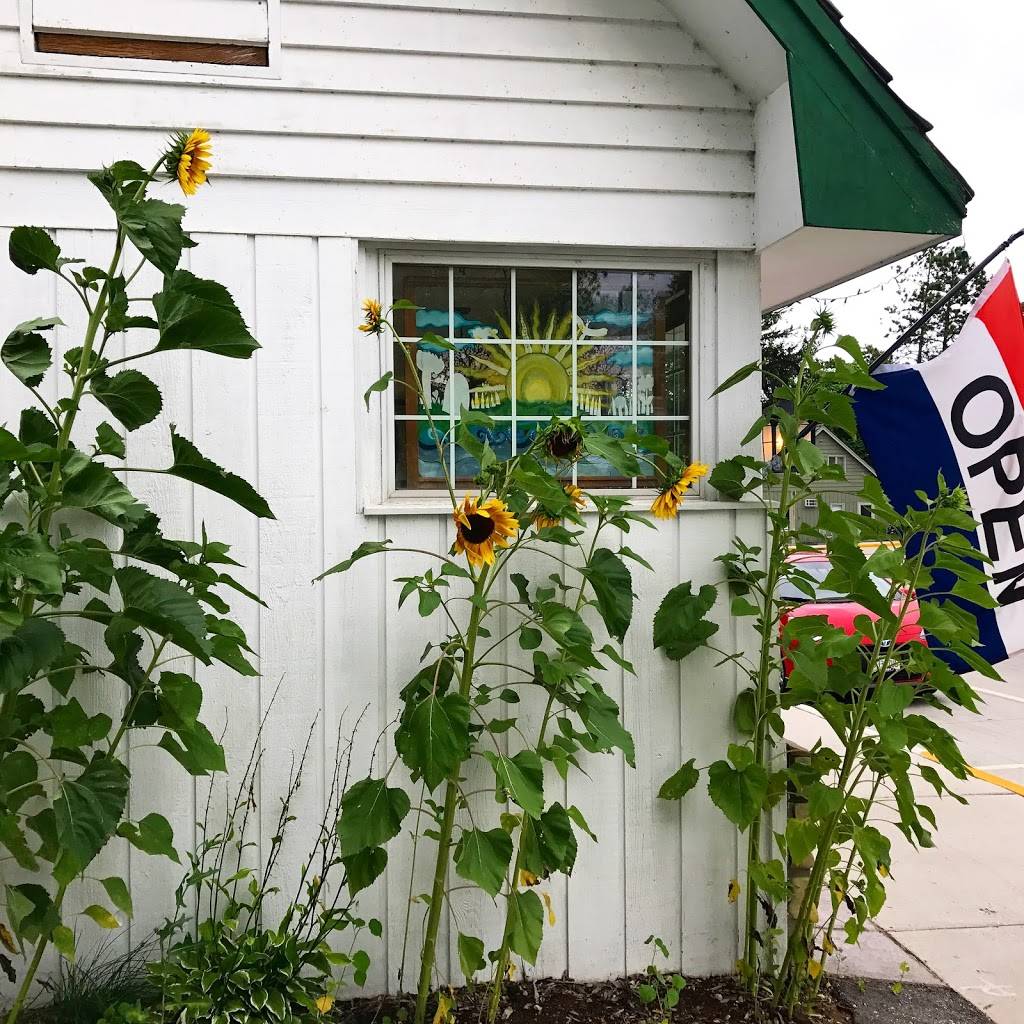 Grasses Grill | restaurant | 10663 N Bay Shore Dr, Sister Bay, WI 54234, USA | 9208541125 OR +1 920-854-1125