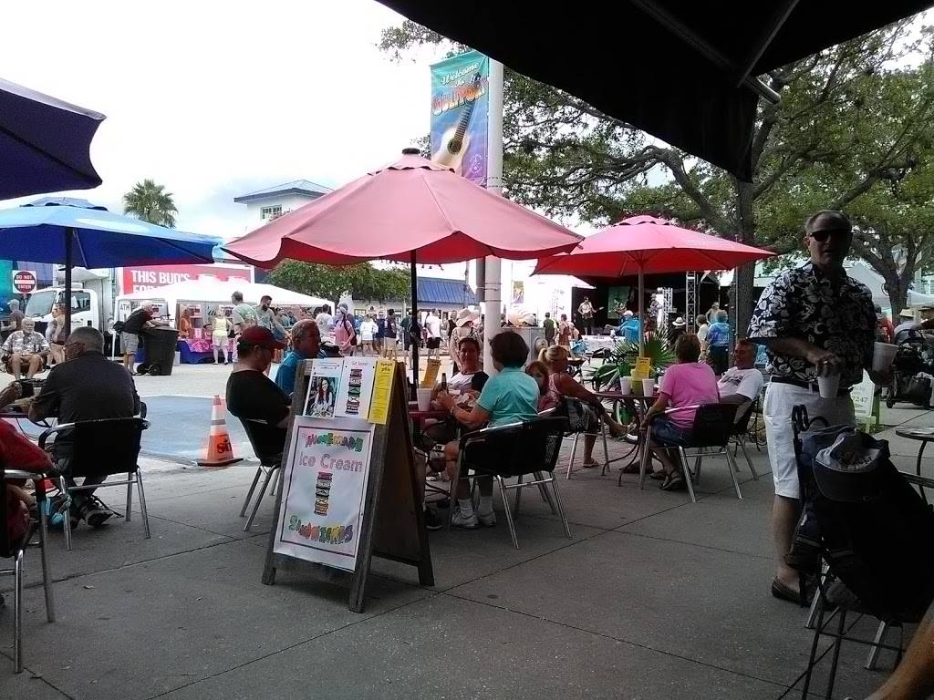 Tangelos Grille | restaurant | 3121 Beach Blvd S, Gulfport, FL 33701, USA | 7278941695 OR +1 727-894-1695