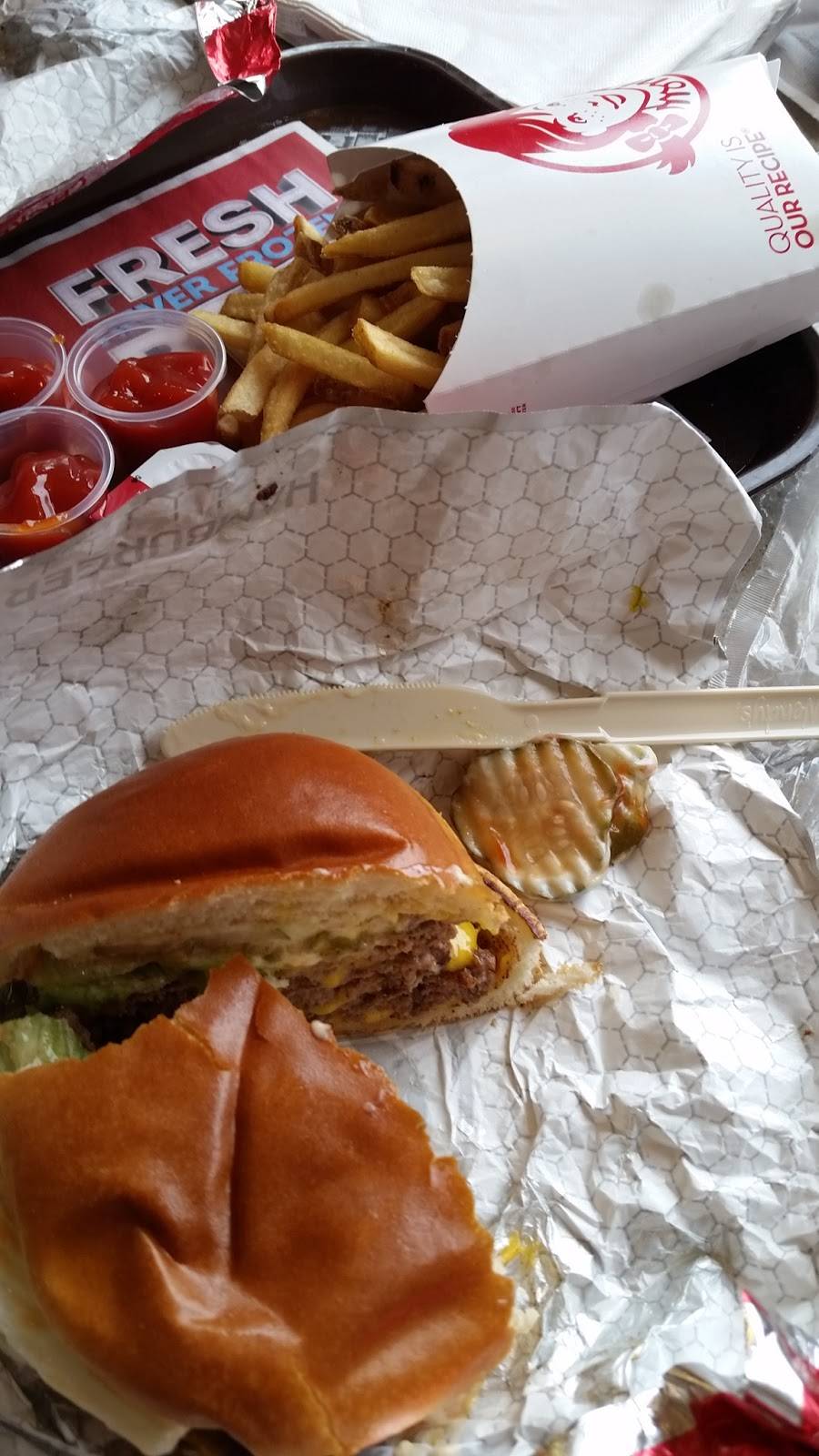 Wendys | restaurant | 901 W North Ave, Melrose Park, IL 60160, USA | 7083450113 OR +1 708-345-0113