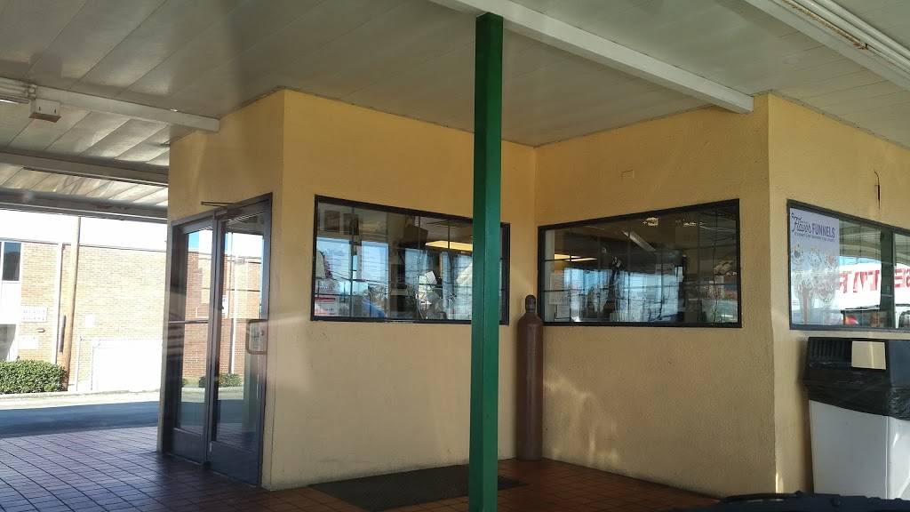 Sonic Drive-In | restaurant | 317 S Virginia Ave, Tifton, GA 31794, USA | 2293870072 OR +1 229-387-0072