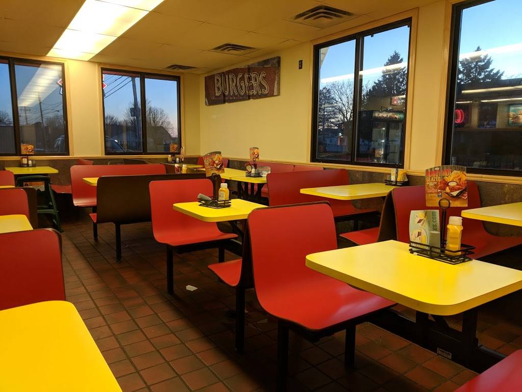 Dairy Queen | restaurant | 51 Gouverneur St, Canton, NY 13617, USA | 3153868312 OR +1 315-386-8312