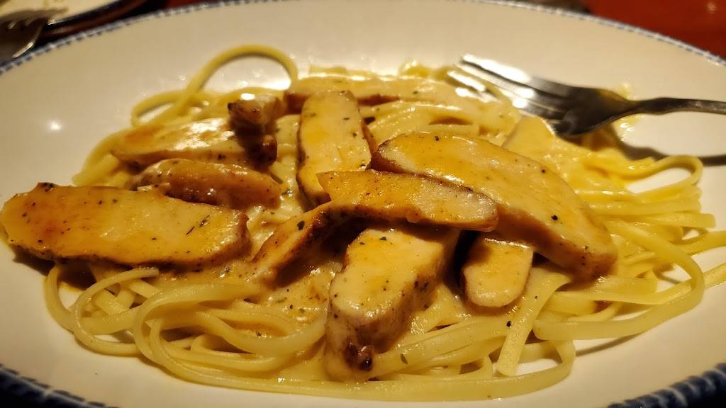 Red Lobster | restaurant | 8350 3rd St N, Oakdale, MN 55128, USA | 6512640151 OR +1 651-264-0151