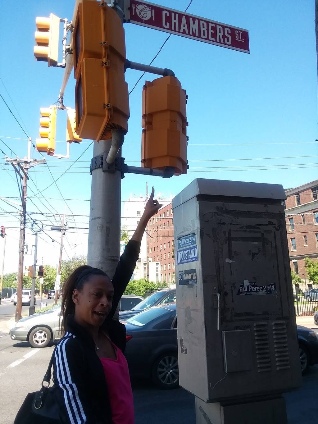 Chucks Cafe | restaurant | 551 Hamilton Ave, Trenton, NJ 08609, USA | 6093922022 OR +1 609-392-2022