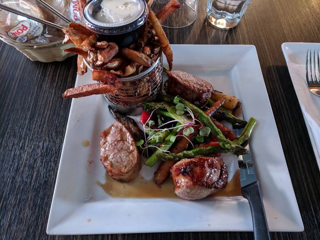 Resto-Bar La Galoche | restaurant | 1065 Rue du Marché, Acton Vale, QC J0H 1A0, Canada | 4505464011 OR +1 450-546-4011