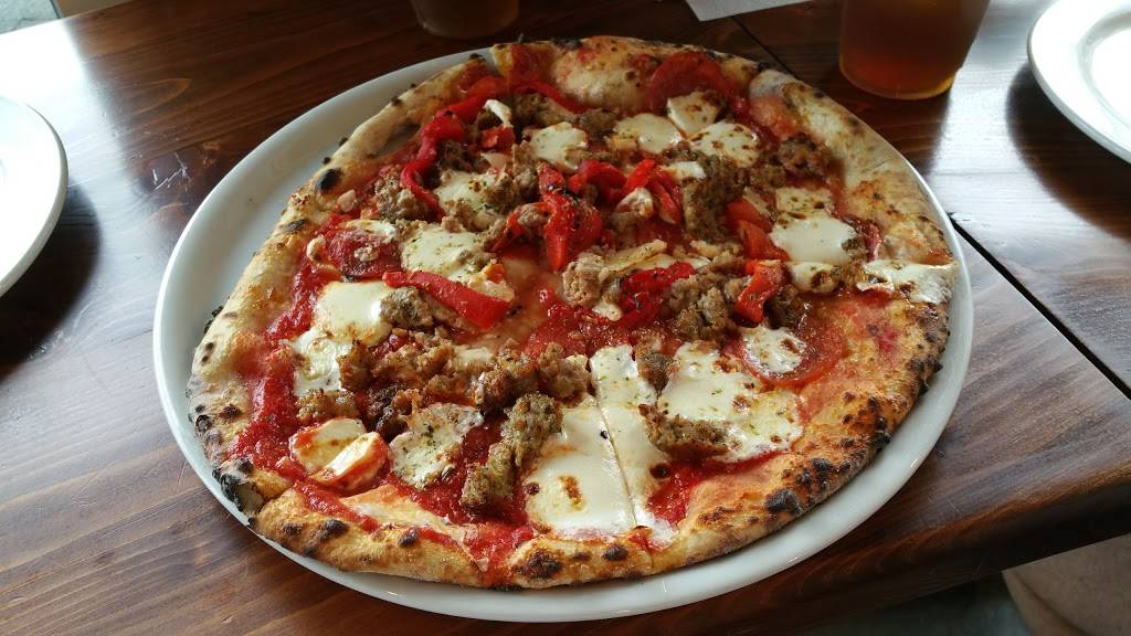 Fabrica Pizza | restaurant | 142 S Meridian Ave, Tampa, FL 33602, USA | 8136050764 OR +1 813-605-0764