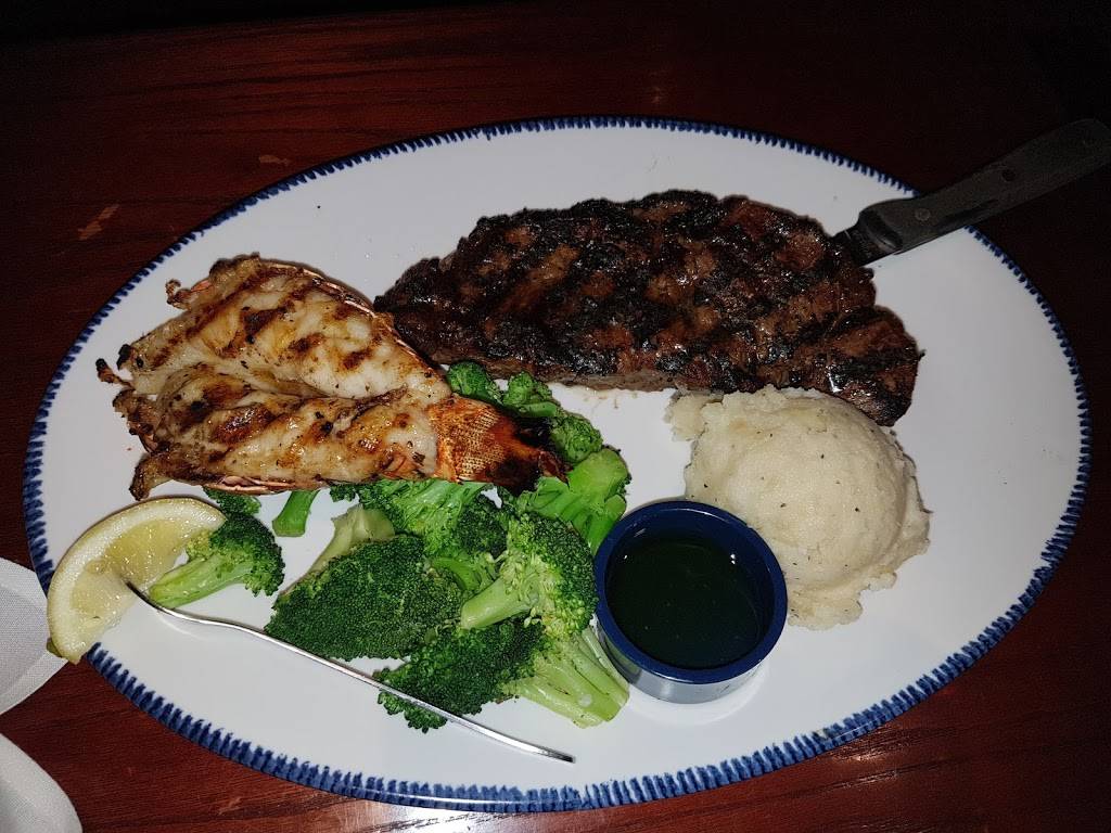 Red Lobster | restaurant | 2201 Palm Beach Lakes Blvd, West Palm Beach, FL 33409, USA | 5616866237 OR +1 561-686-6237