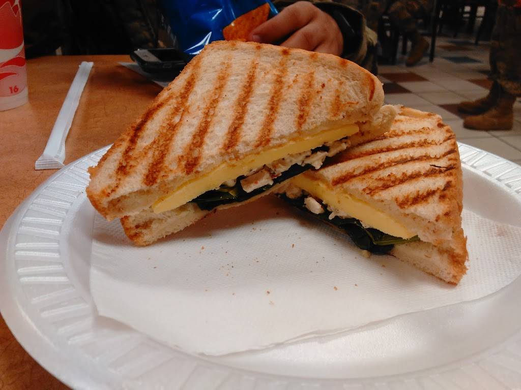 Froots | restaurant | 1431 Mahone Ave, Fort Lee, VA 23801, USA | 8047228282 OR +1 804-722-8282