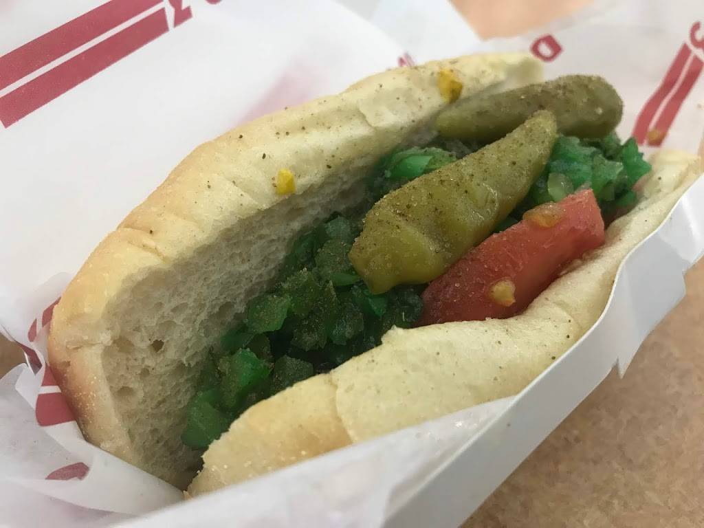 DC-3 Hot Dog Joint | restaurant | 1 Saarinen Cir, Dulles, VA 20166, USA | 7036610425 OR +1 703-661-0425