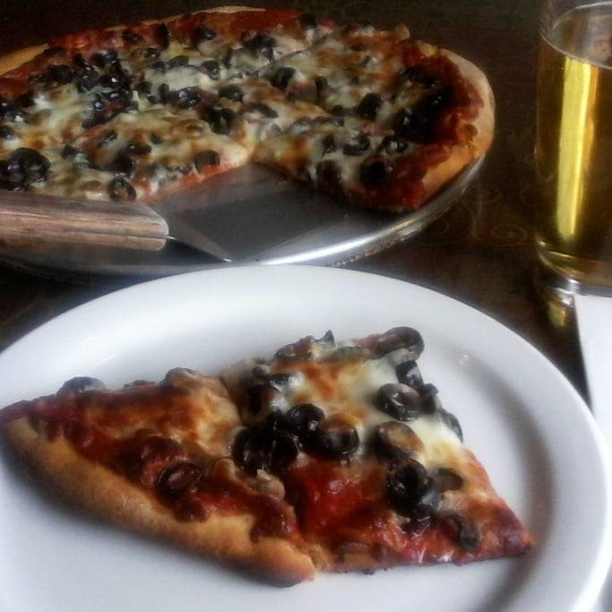 Mama and Me Pizzeria | restaurant | 18219 Dixie Hwy, Homewood, IL 60430, USA | 7087997770 OR +1 708-799-7770