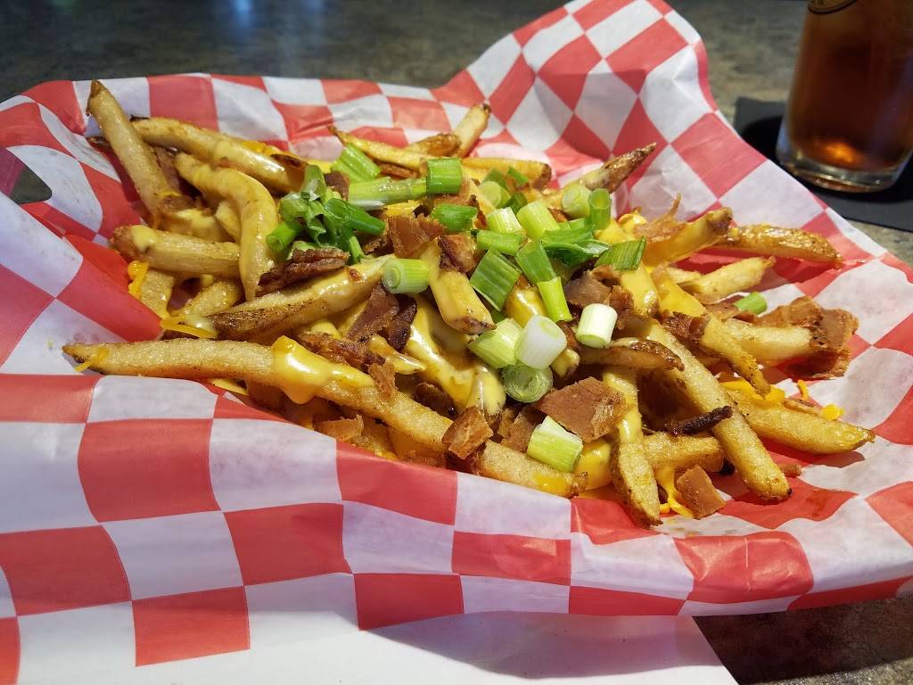 Smalls Smokehouse & Oyster Bar | restaurant | 2700 Hampton Blvd, Norfolk, VA 23517, USA | 7576263440 OR +1 757-626-3440