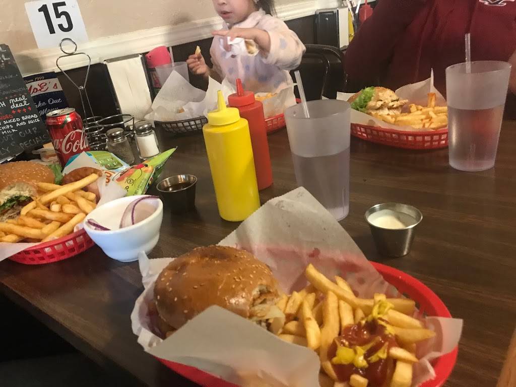 MoEs Eagles Nest Deli | restaurant | 113 N Cloverdale Blvd, Cloverdale, CA 95425, USA | 7078949290 OR +1 707-894-9290