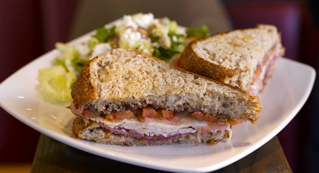 Upper Crust Wood Fired Pizza | restaurant | 5860 N. Classen, Oklahoma City, OK 73118, USA | 4058427743 OR +1 405-842-7743