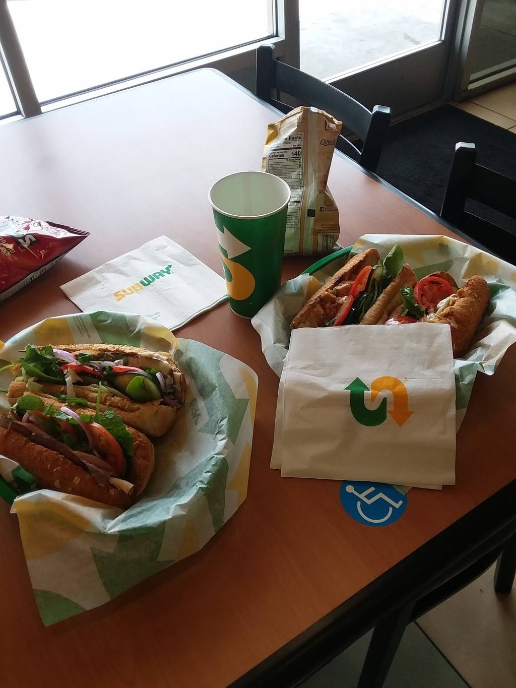 Subway Restaurants | restaurant | 10921 Atlantic Ave, Lynwood, CA 90262, USA | 3106080688 OR +1 310-608-0688