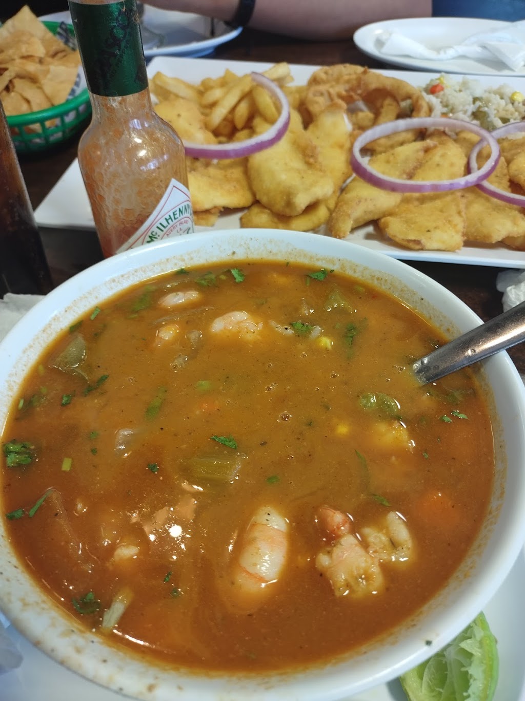 Villa Del Mar Restaurant | restaurant | 910 E Veterans Blvd, Palmview, TX 78572, USA | 9565801122 OR +1 956-580-1122