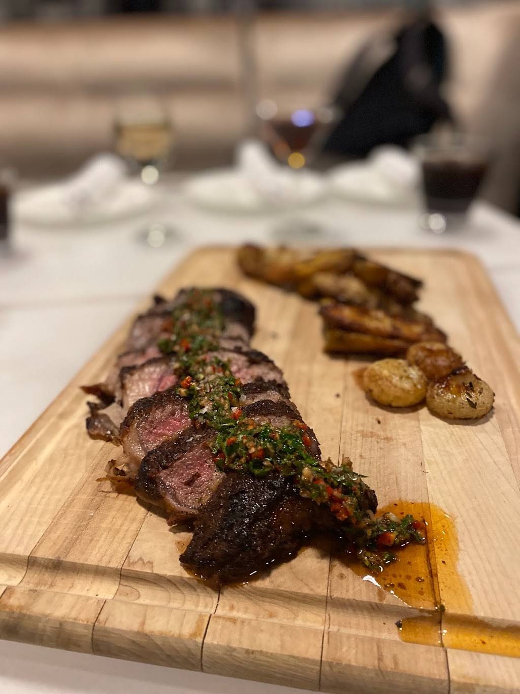 Vincents Nightclub | restaurant | 6 Billings St, Randolph, MA 02368, USA | 7819864000 OR +1 781-986-4000