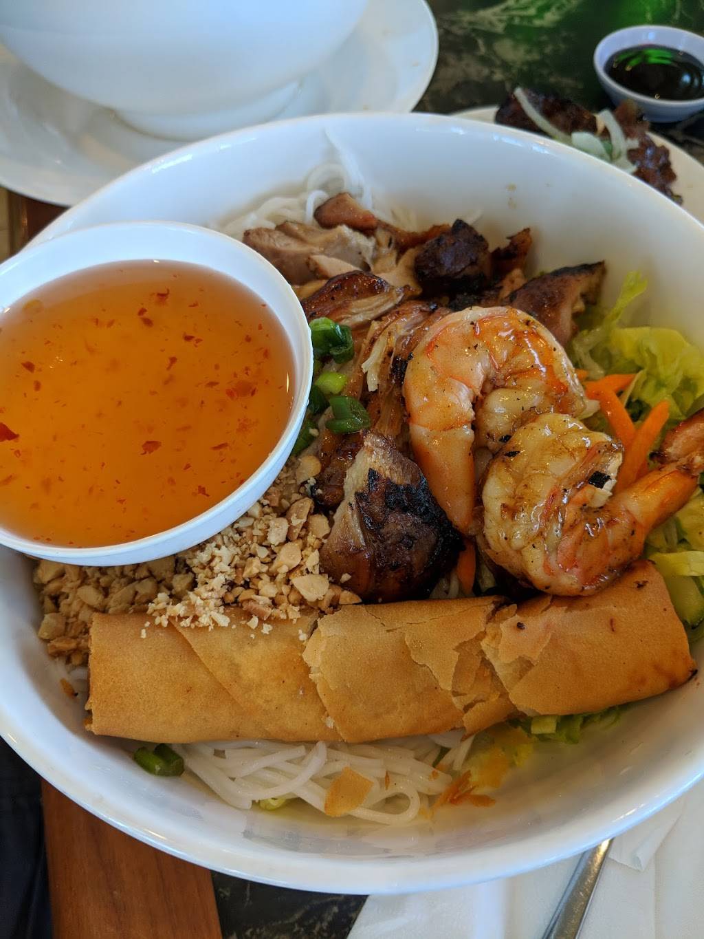 Saigon unPhogettaBowl | restaurant | 1125 S Main St, Manteca, CA 95337, USA | 2092394660 OR +1 209-239-4660