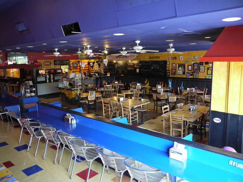 Flaming Amys Burrito Barn WILMINGTON LOCATION | restaurant | 4002 Oleander Dr, Wilmington, NC 28403, USA | 9107992919 OR +1 910-799-2919