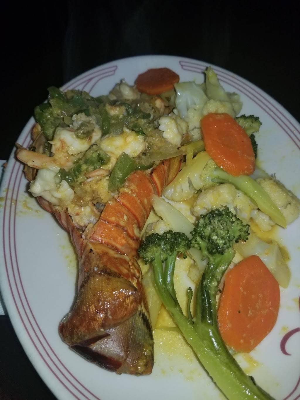 El Castillo | restaurant | 189 Wilson Ave, Brooklyn, NY 11237, USA | 7185741030 OR +1 718-574-1030