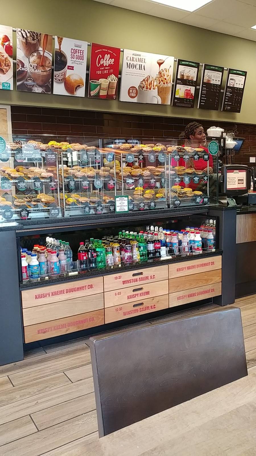 Krispy Kreme TEMP CLOSURE | bakery | 200 Tanger Outlets Blvd Suite 709, Pooler, GA 31322, USA | 9124500450 OR +1 912-450-0450