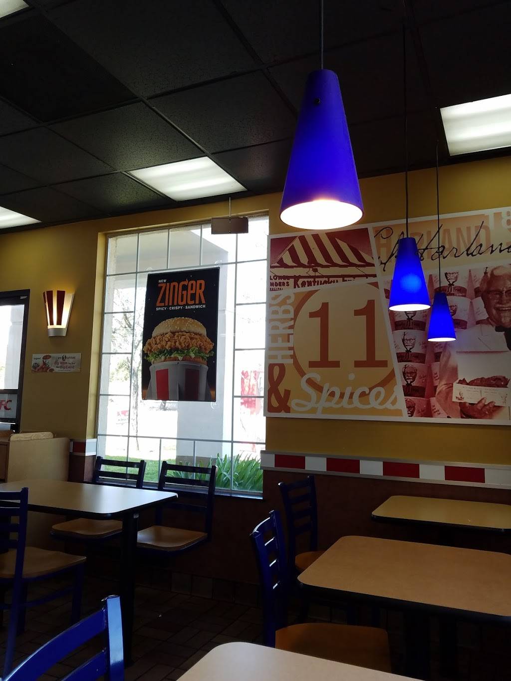 KFC | restaurant | 3205 Cleveland Ave, Santa Rosa, CA 95403, USA | 7075281370 OR +1 707-528-1370