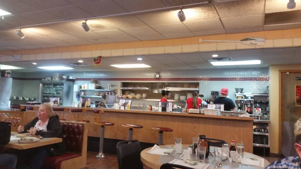 Lake Breeze Restaurant | restaurant | 35450 Jefferson Ave, Harrison Charter Township, MI 48045, USA | 5867911780 OR +1 586-791-1780