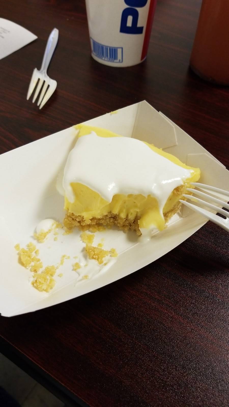 Daddy Bobs Barbeque | restaurant | 333 N Raleigh St E, Angier, NC 27501, USA | 9192759445 OR +1 919-275-9445