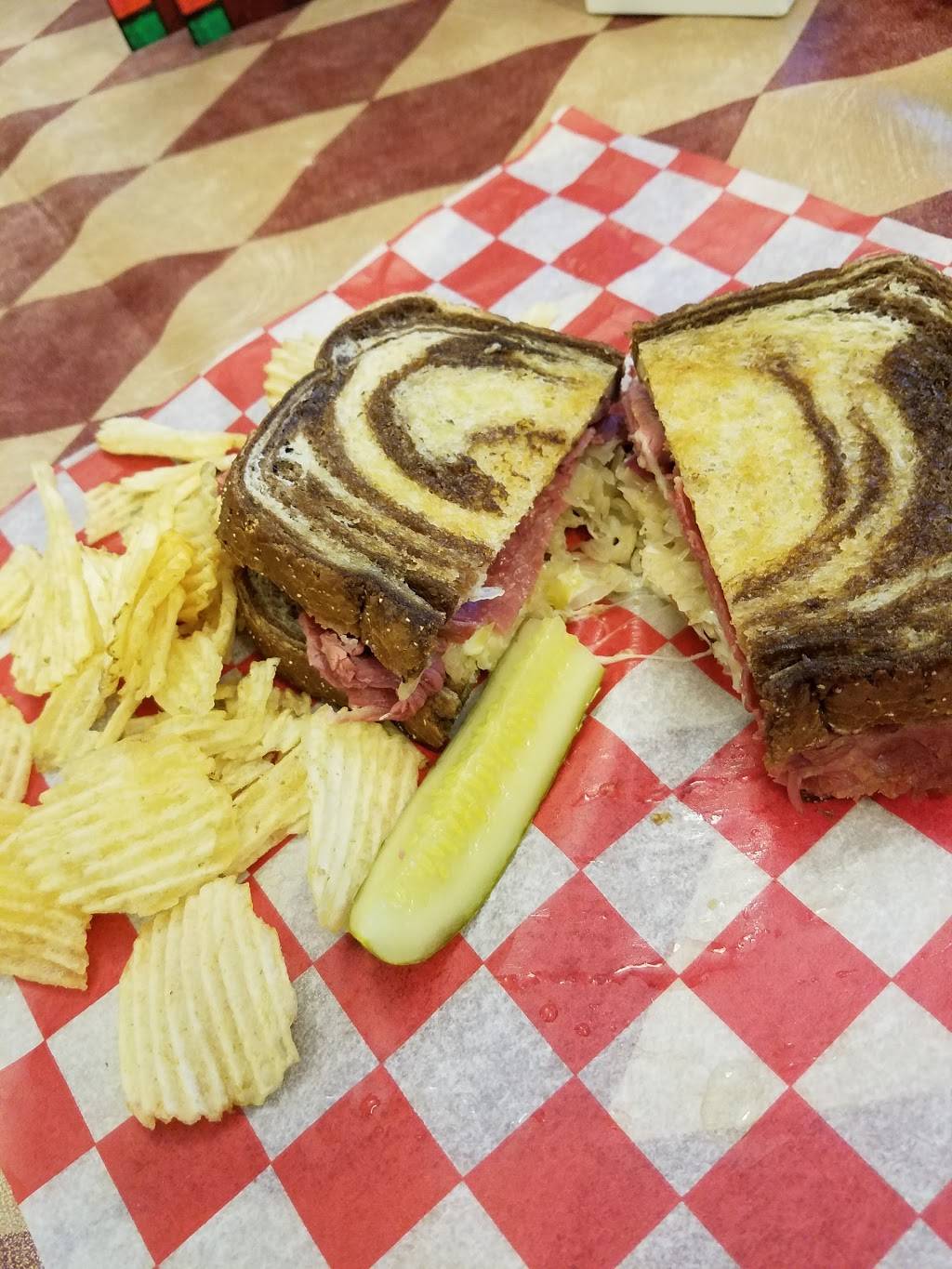 Franks Place | restaurant | 104 E Main St, Manchester, MI 48158, USA | 7344288003 OR +1 734-428-8003