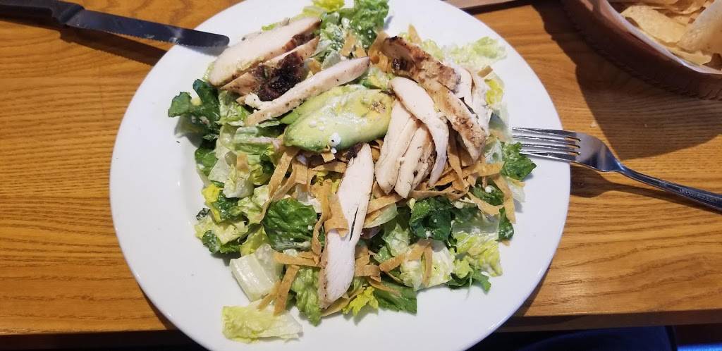 Chilis Grill & Bar | meal takeaway | 499 E Alessandro Blvd, Riverside, CA 92508, USA | 9517760952 OR +1 951-776-0952