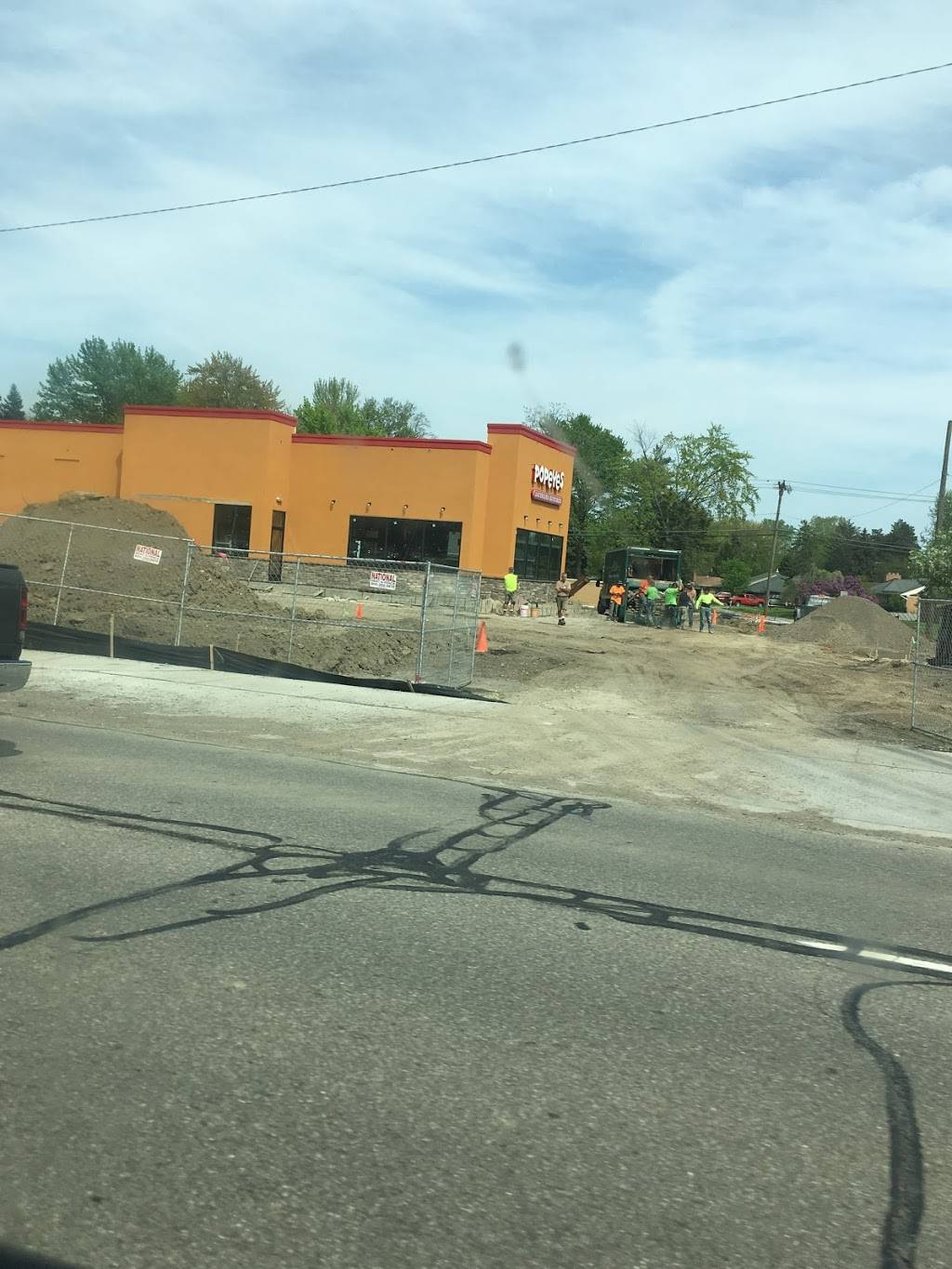 Popeyes Louisiana Kitchen | restaurant | 37930 S Gratiot Ave, Clinton Twp, MI 48036, USA | 8103285288 OR +1 810-328-5288