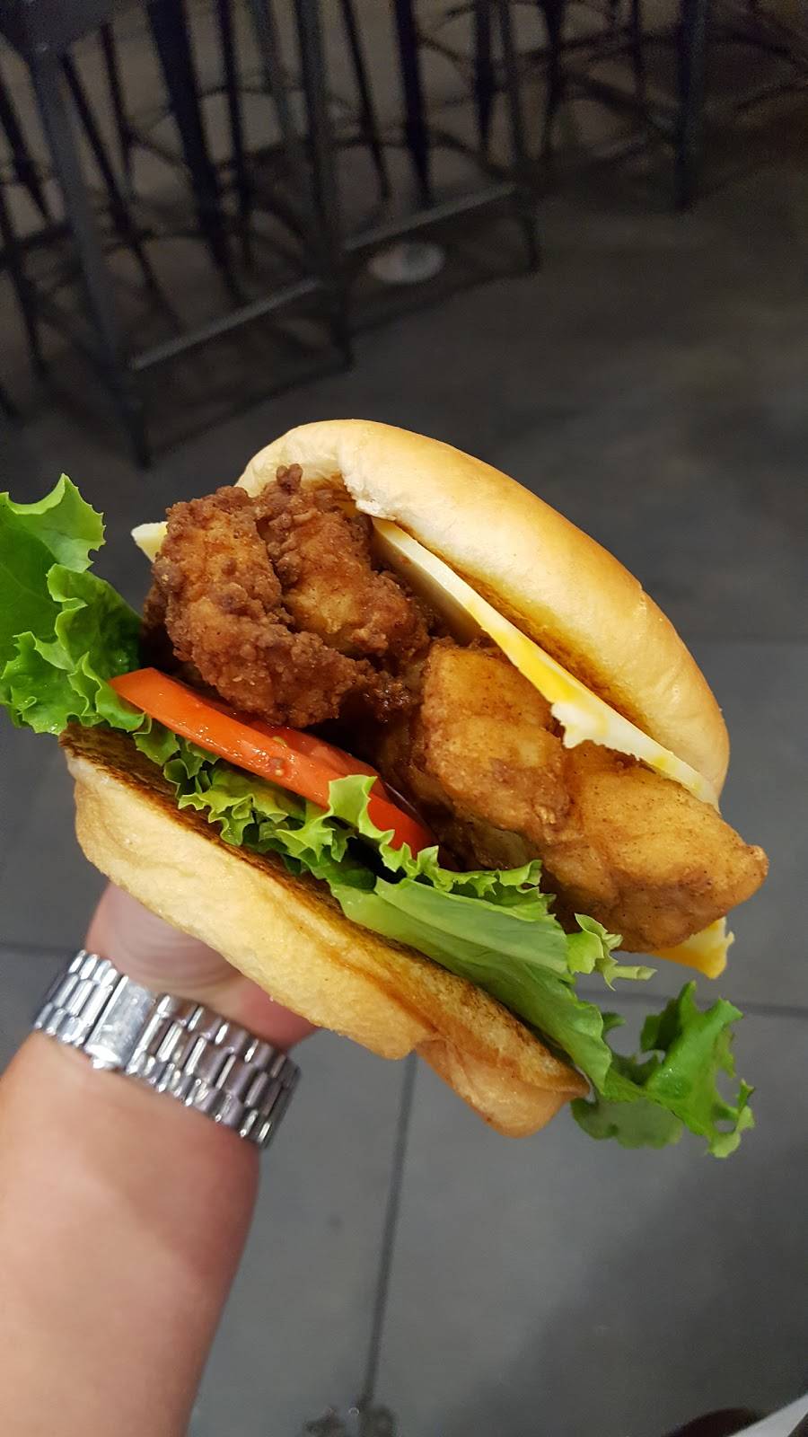 Chick-fil-A | restaurant | 30 E Chicago Ave, Chicago, IL 60611, USA | 3122668888 OR +1 312-266-8888