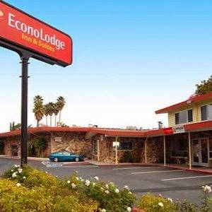 Econo Lodge Inn & Suites Oakland Airport | restaurant | 10 Hegenberger Rd, Oakland, CA 94621, USA | 5106351892 OR +1 510-635-1892