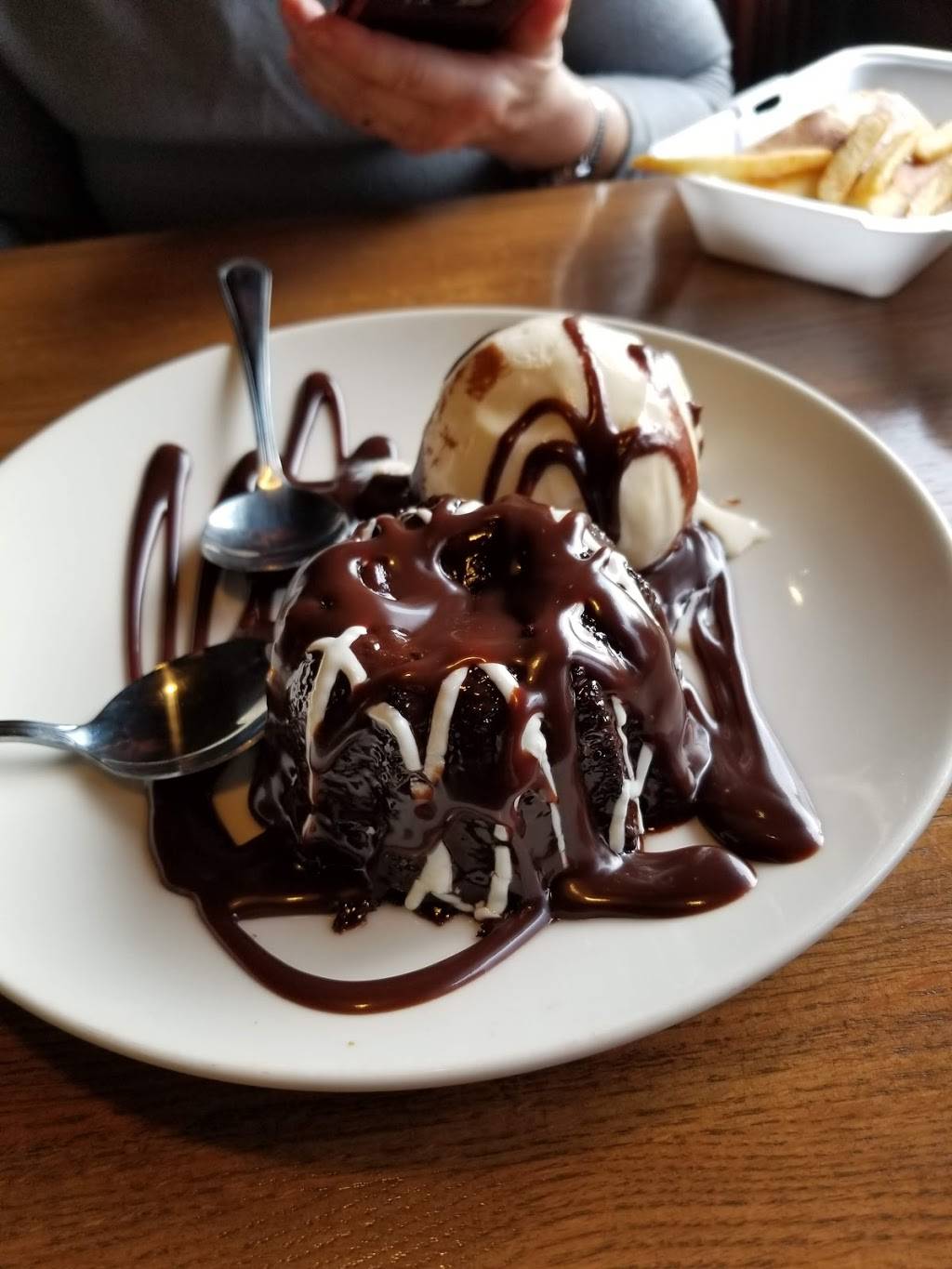 Applebees Grill + Bar | restaurant | 320 Dove Run Centre Dr, Middletown, DE 19709, USA | 3024490234 OR +1 302-449-0234