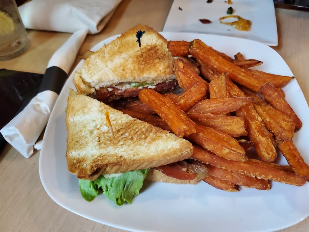 Crooked Tale Gastropub | restaurant | 5206 S Ferdon Blvd, Crestview, FL 32536, USA | 8503312240 OR +1 850-331-2240