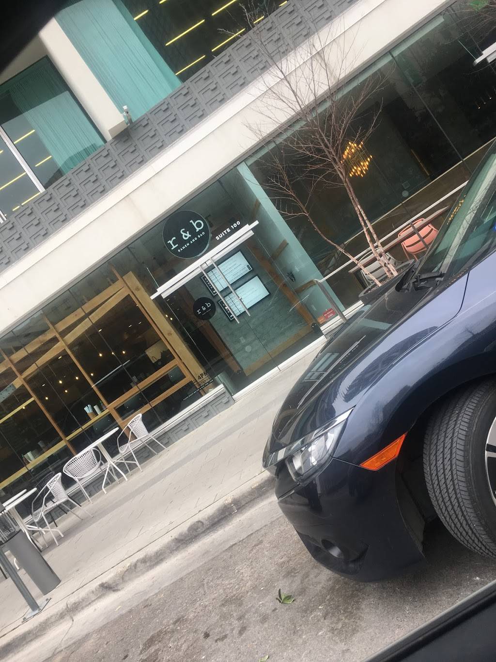 R&B | restaurant | 1914 Commerce St, Dallas, TX 75201, USA | 2147522020 OR +1 214-752-2020