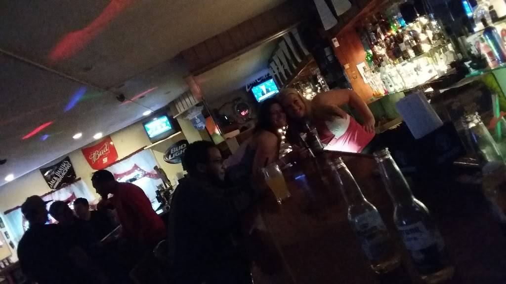 Tom Cats Cafe | cafe | 1575 Thomaston Ave, Waterbury, CT 06704, USA | 2037565455 OR +1 203-756-5455