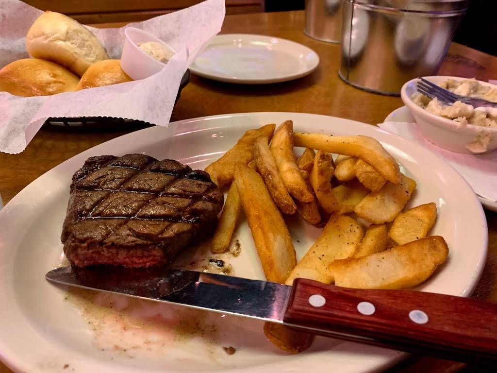 Texas Roadhouse | restaurant | 11300 McCormick Rd, Hunt Valley, MD 21031, USA | 4107857427 OR +1 410-785-7427