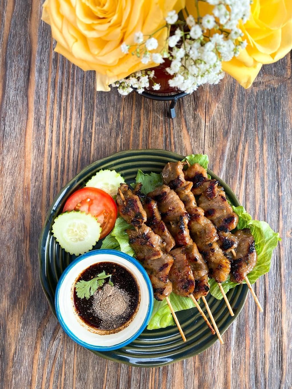 Saranrom Thai | restaurant | 8110 Broadway, Queens, NY 11373, USA | 9178326672 OR +1 917-832-6672