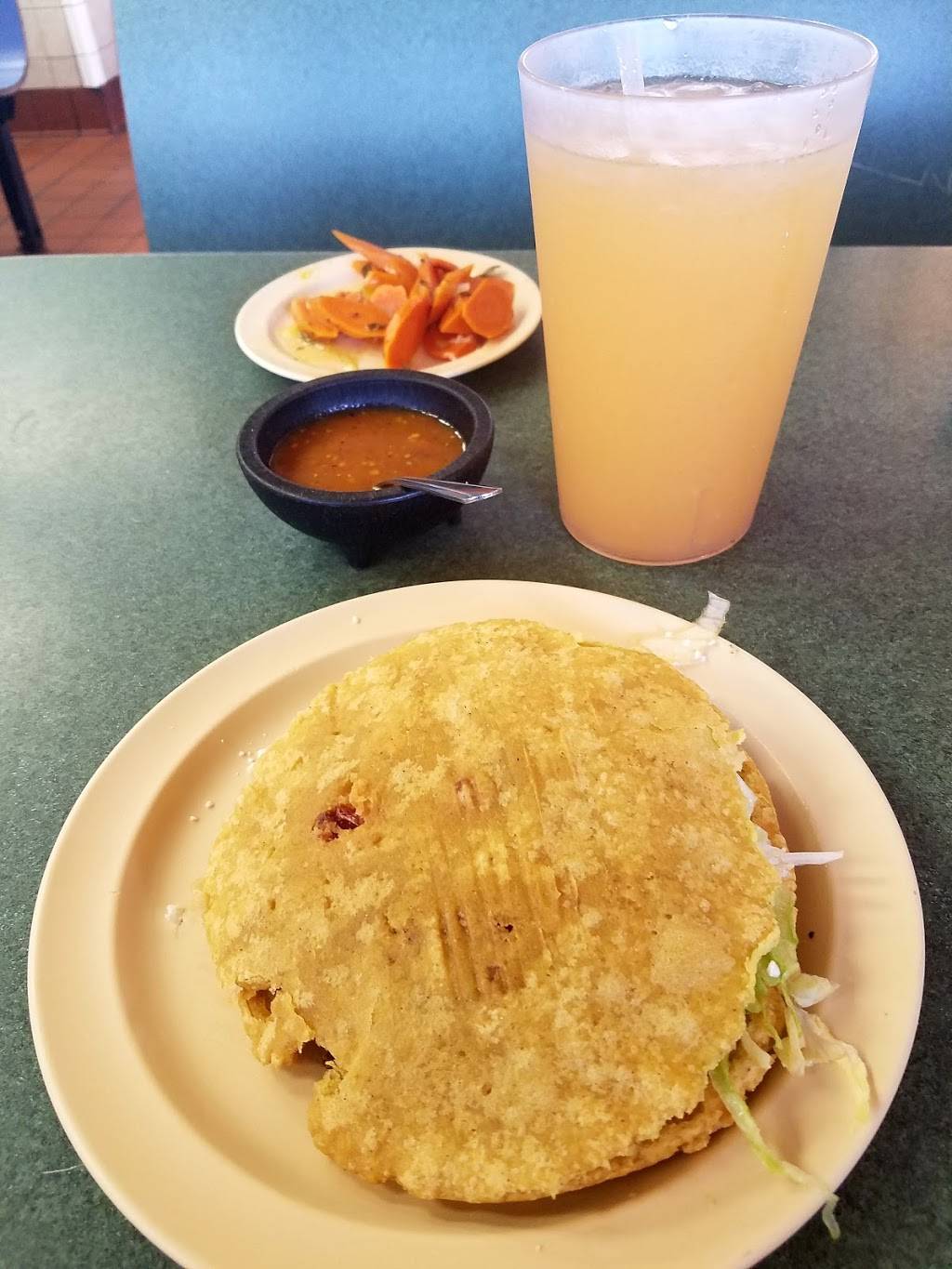 El Ojo De Agua | restaurant | 2115 University Ave, Riverside, CA 92507, USA | 9517796293 OR +1 951-779-6293