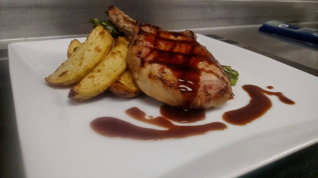 Blue Water Grill | restaurant | 3800 American Blvd E, Bloomington, MN 55425, USA | 9528542100 OR +1 952-854-2100