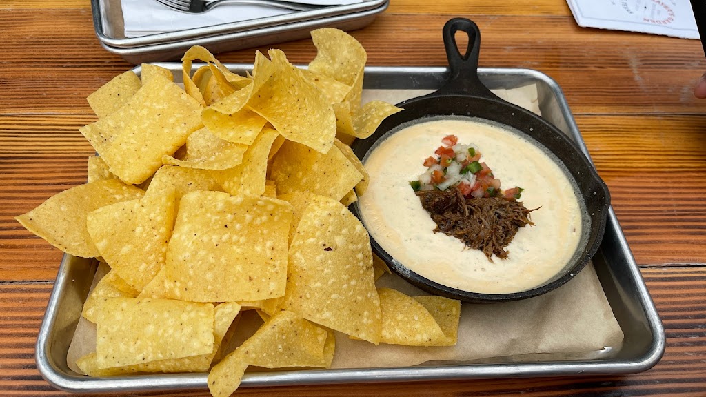 Mayers Garden | restaurant | 2422 N Henderson Ave, Dallas, TX 75206, USA | 9723734647 OR +1 972-373-4647