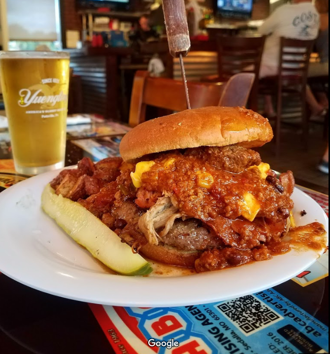 BrewBurgers Pub & Grill | restaurant | 525 S Tamiami Trail, Venice, FL 34285, USA | 9414842337 OR +1 941-484-2337