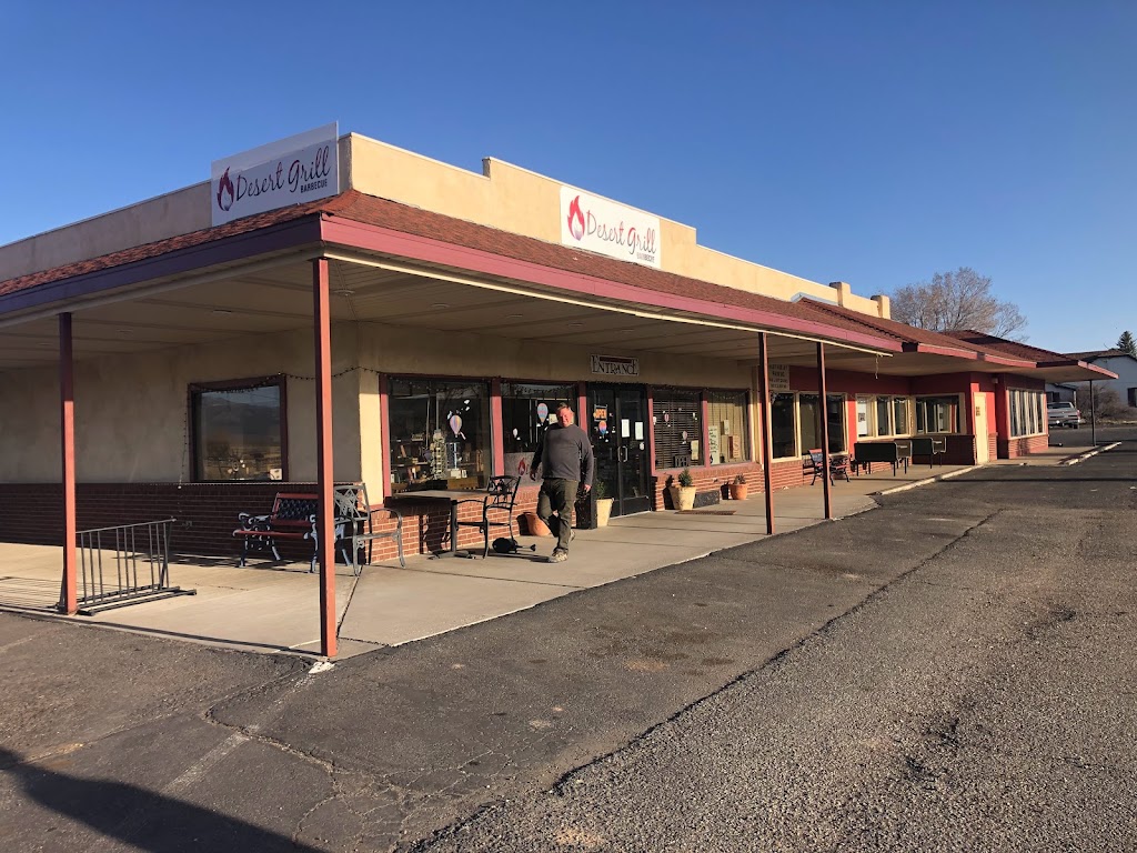 Desert Grill | restaurant | 614 N Main St, Panguitch, UT 84759, USA | 4356768008 OR +1 435-676-8008
