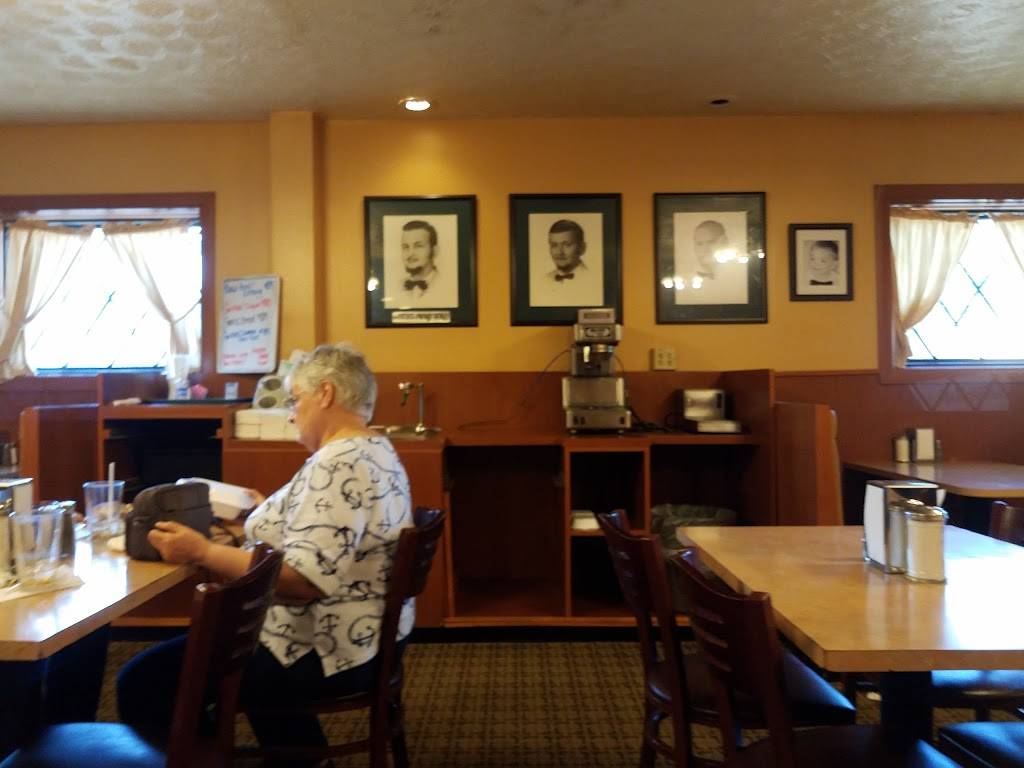 Mulkeys Restaurant | restaurant | 3800 14th Ave, Rock Island, IL 61201, USA | 3097881441 OR +1 309-788-1441