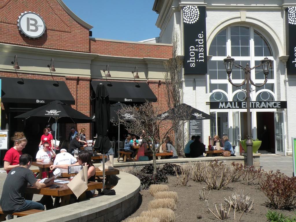 B Spot Burgers - Eton | restaurant | 28699 Chagrin Blvd, Woodmere, OH 44122, USA | 2162925567 OR +1 216-292-5567