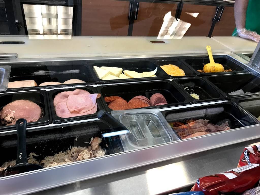 Subway Restaurants | restaurant | 314 W Half Day Rd, Buffalo Grove, IL 60089, USA | 8479139782 OR +1 847-913-9782