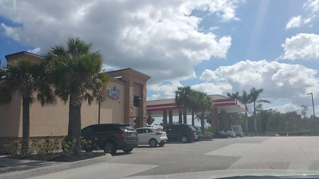 RaceTrac | bakery | 13631 Goldenwood Dr, Fort Myers, FL 33913, USA | 2392250326 OR +1 239-225-0326
