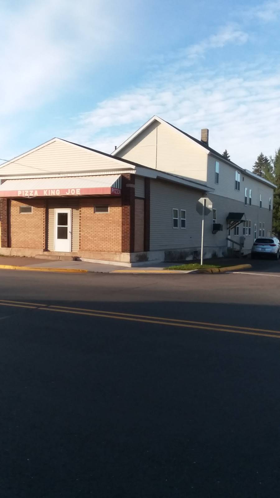Pizza King Joe | restaurant | 400 Silver St, Ironwood, MI 49938, USA | 9069320989 OR +1 906-932-0989