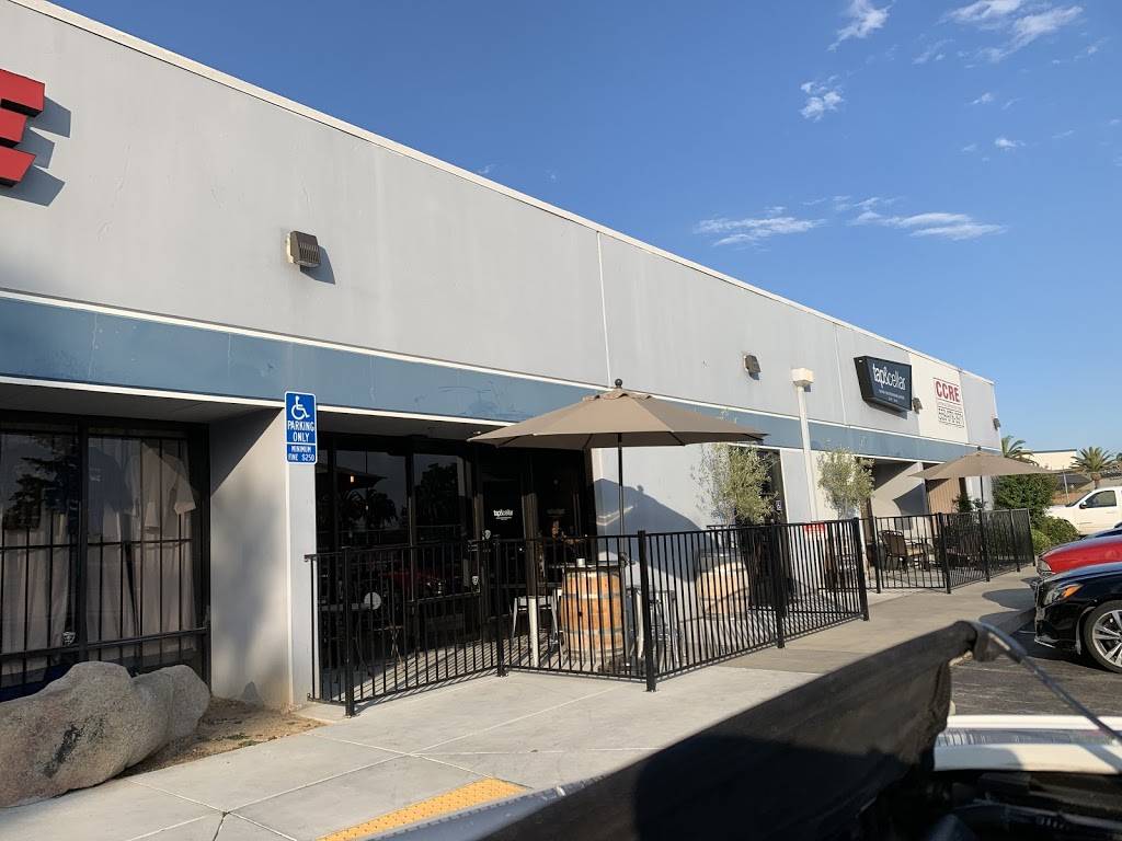 Tap & Cellar | restaurant | 101 317 W Bedford Ave, Fresno, CA 93711, USA | 5594002559 OR +1 559-400-2559