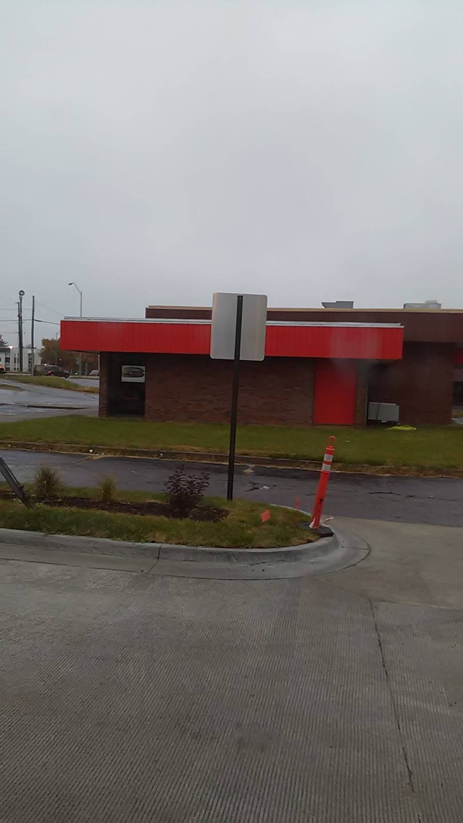 Tastys | restaurant | 9425 Blue Ridge Blvd, Kansas City, MO 64138, USA | 8165691618 OR +1 816-569-1618