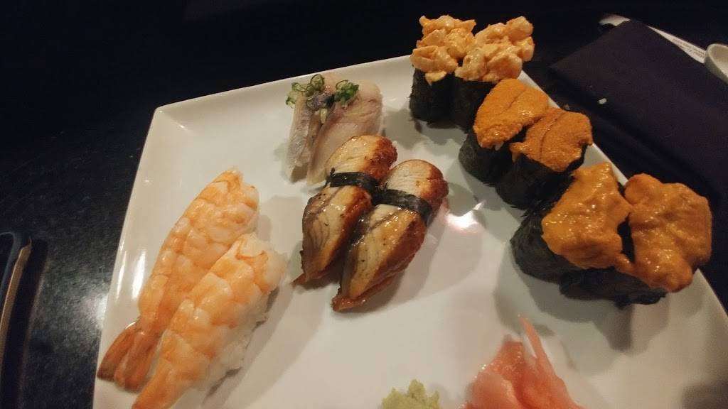 Deep Sushi | restaurant | 2624 Elm St, Dallas, TX 75226, USA | 2146511177 OR +1 214-651-1177
